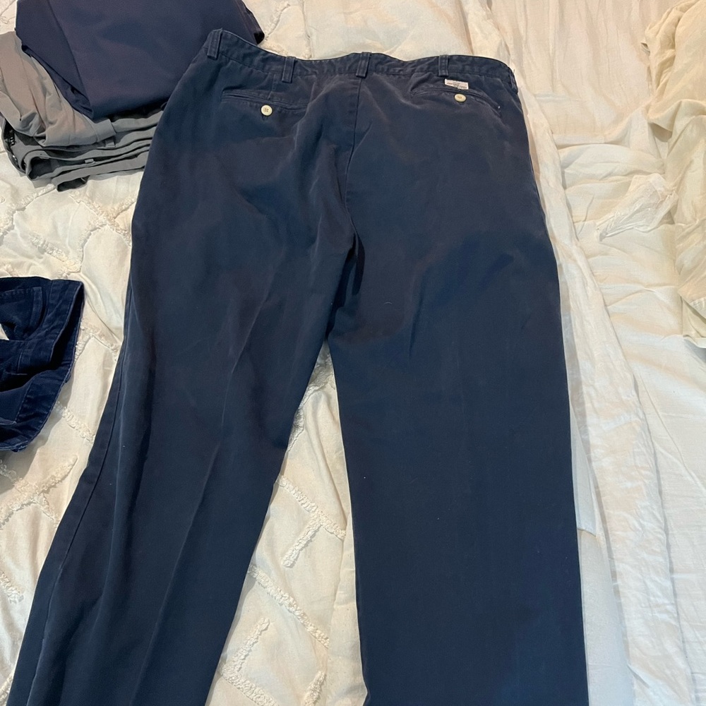 Vineyard Vines Navy Breaker Pants Size 40 inseam of 34. Good condition